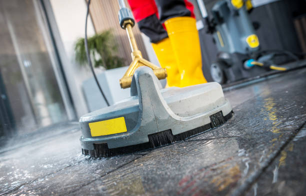 Best Deck Cleaning Services  in Naples, FL